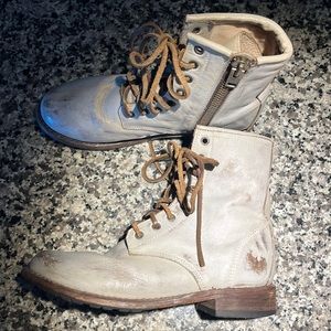 Freebird Manchester Boots - size 9